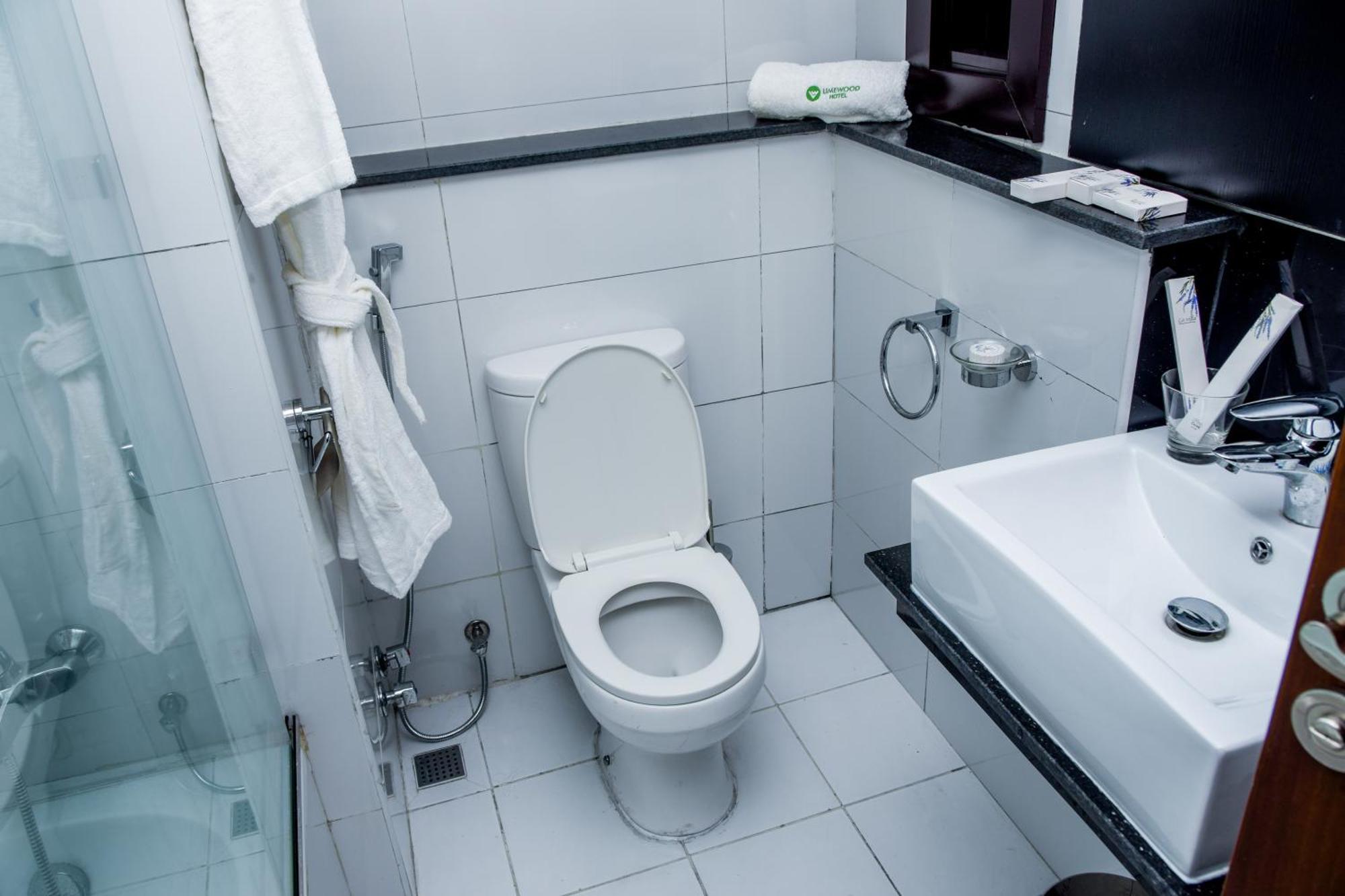 Limewood Hotel Port Harcourt Bagian luar foto