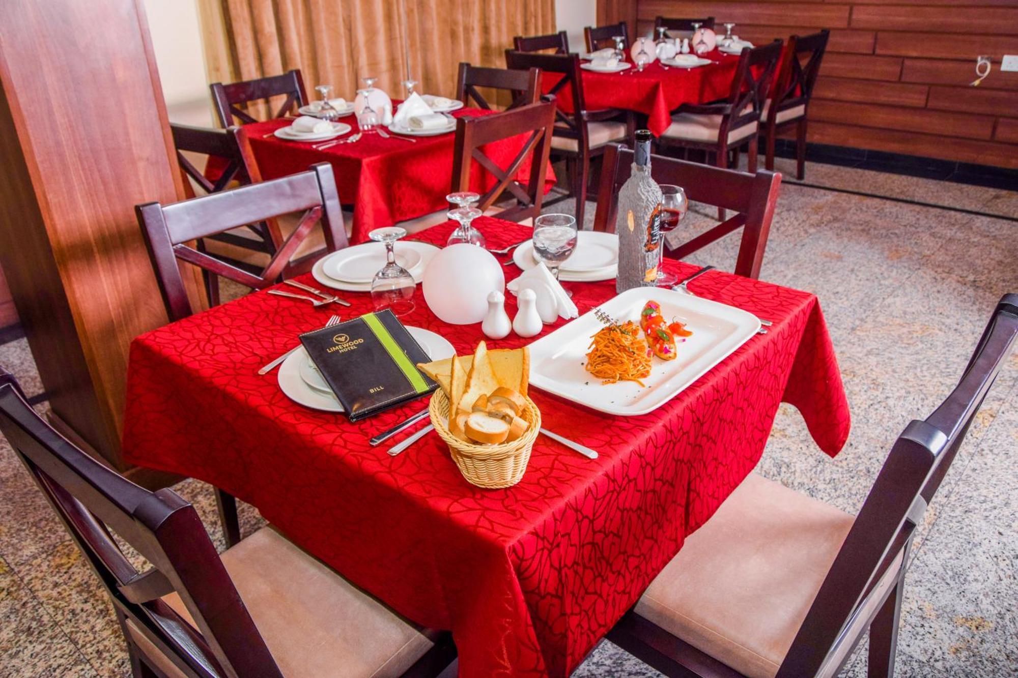 Limewood Hotel Port Harcourt Bagian luar foto
